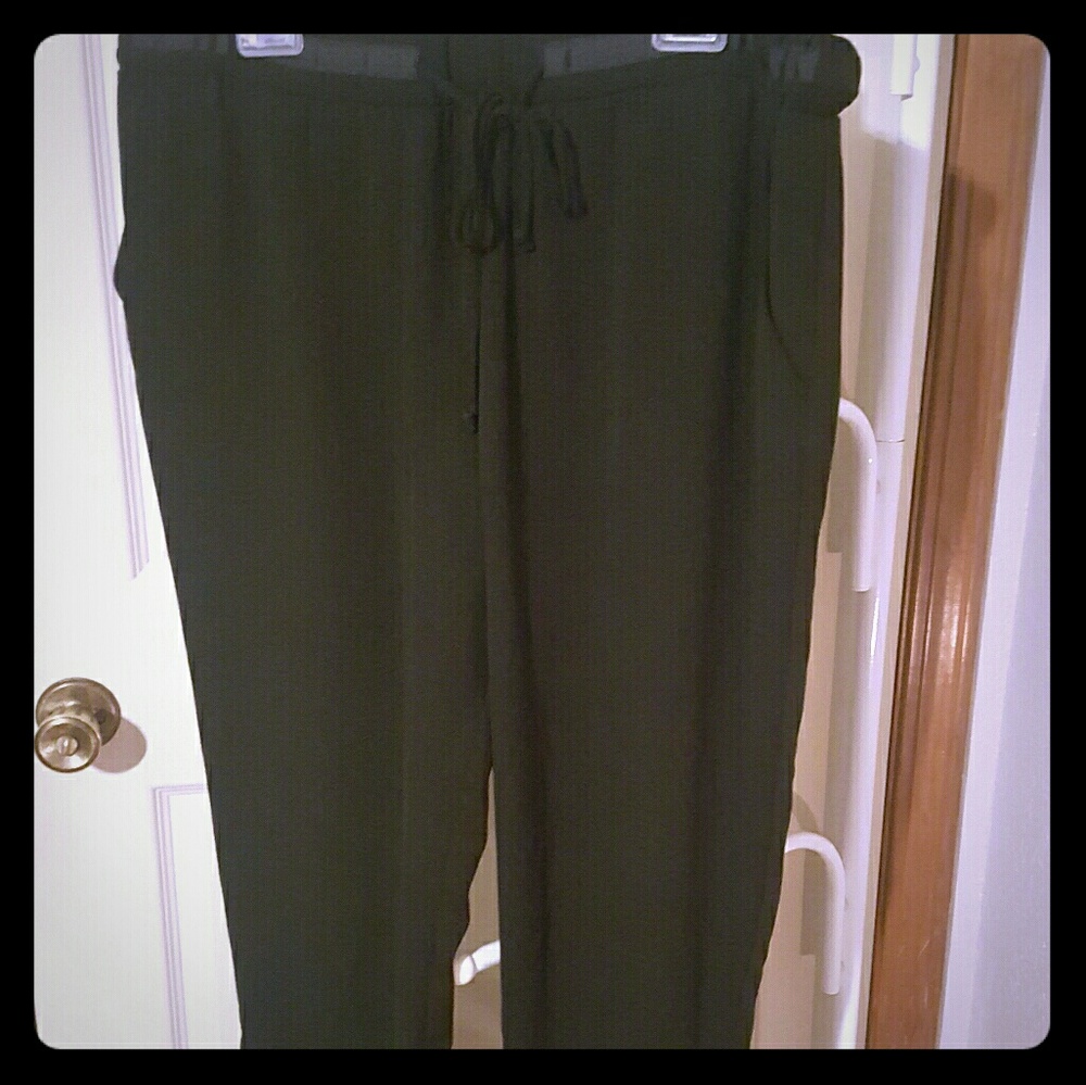 Drawstring slacks